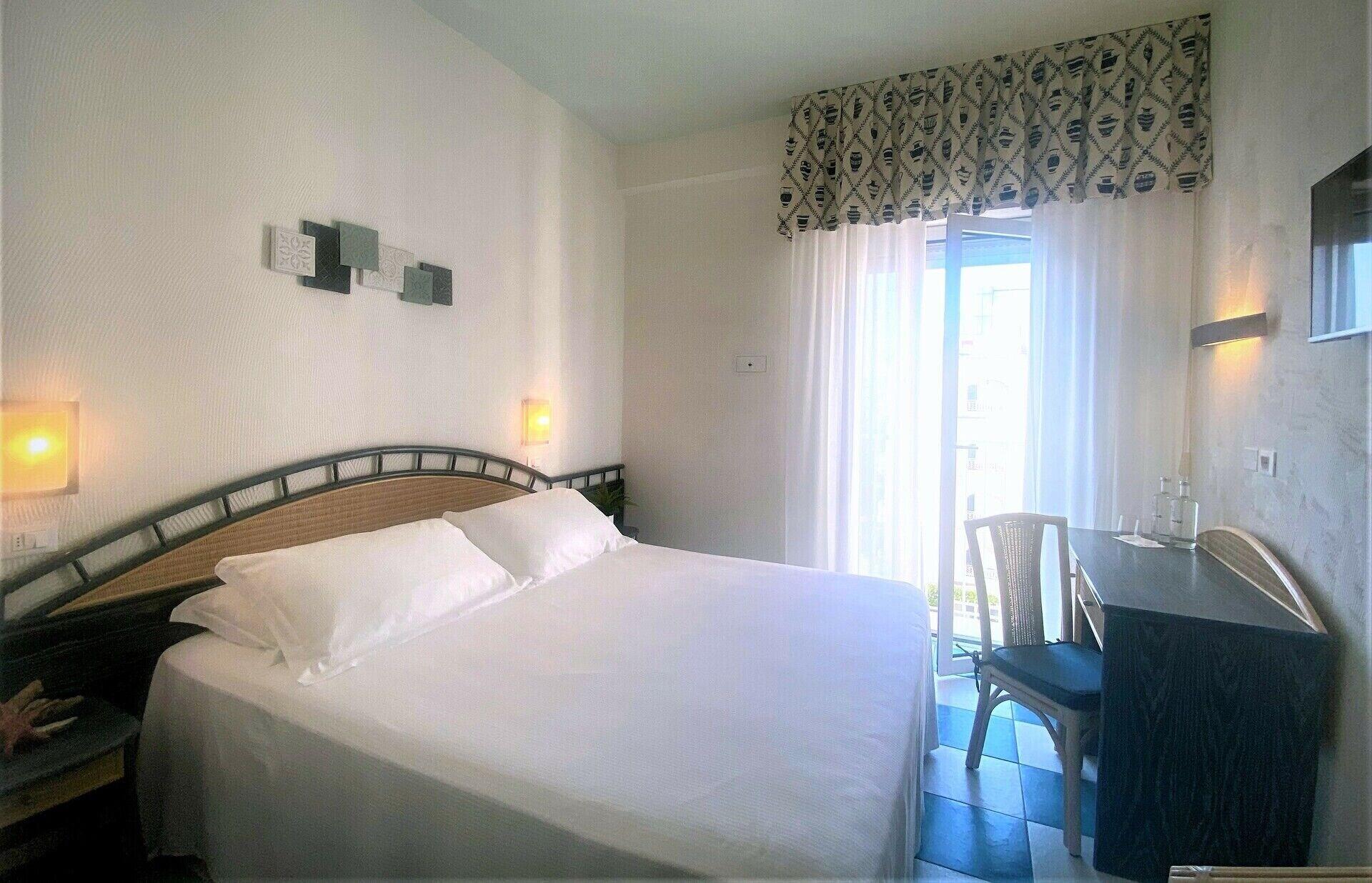 Luxor Beach Boutique Hotel Cattolica Luaran gambar