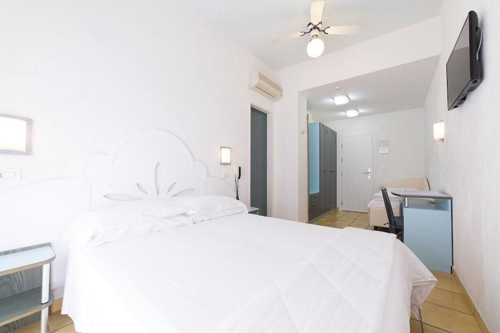 Luxor Beach Boutique Hotel Cattolica Luaran gambar