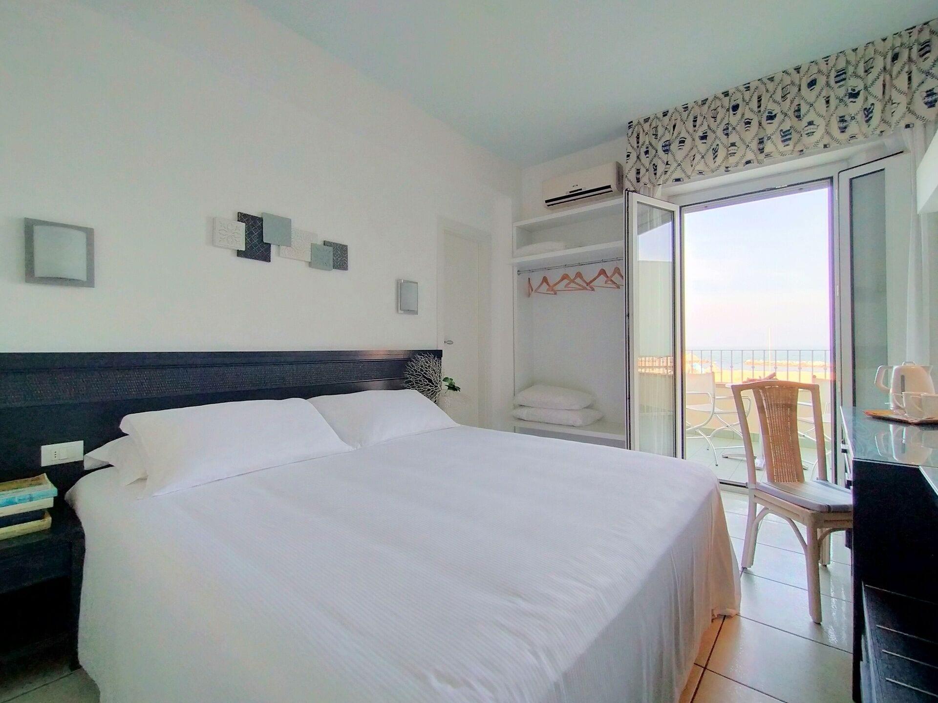 Luxor Beach Boutique Hotel Cattolica Luaran gambar
