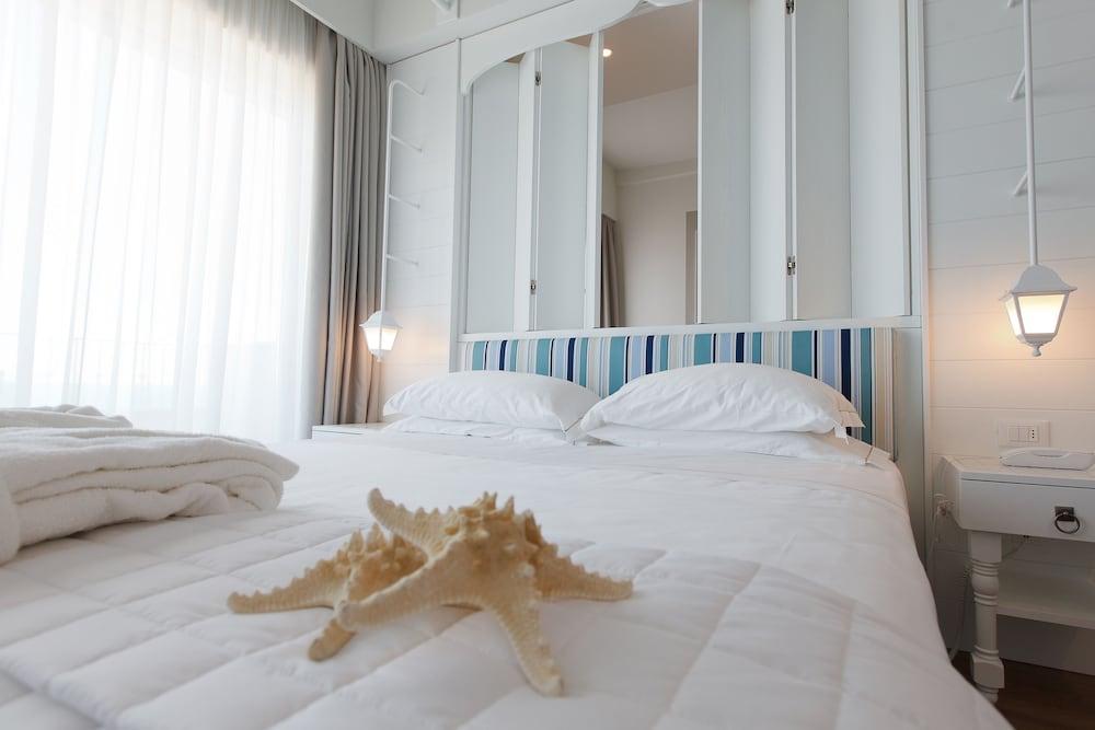 Luxor Beach Boutique Hotel Cattolica Luaran gambar