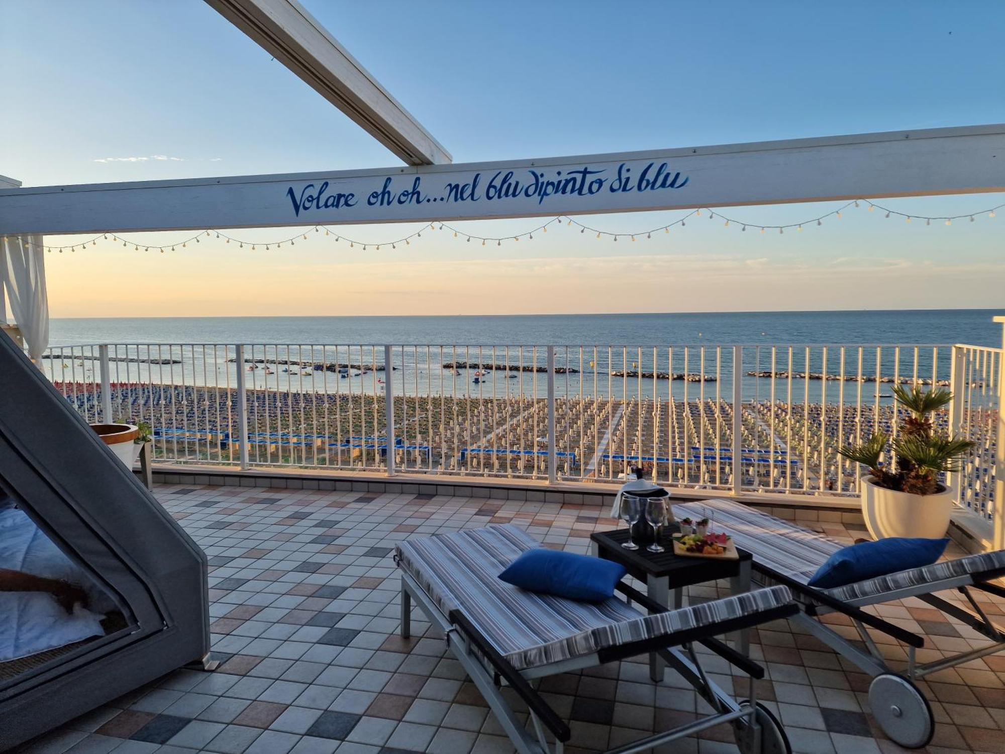 Luxor Beach Boutique Hotel Cattolica Luaran gambar