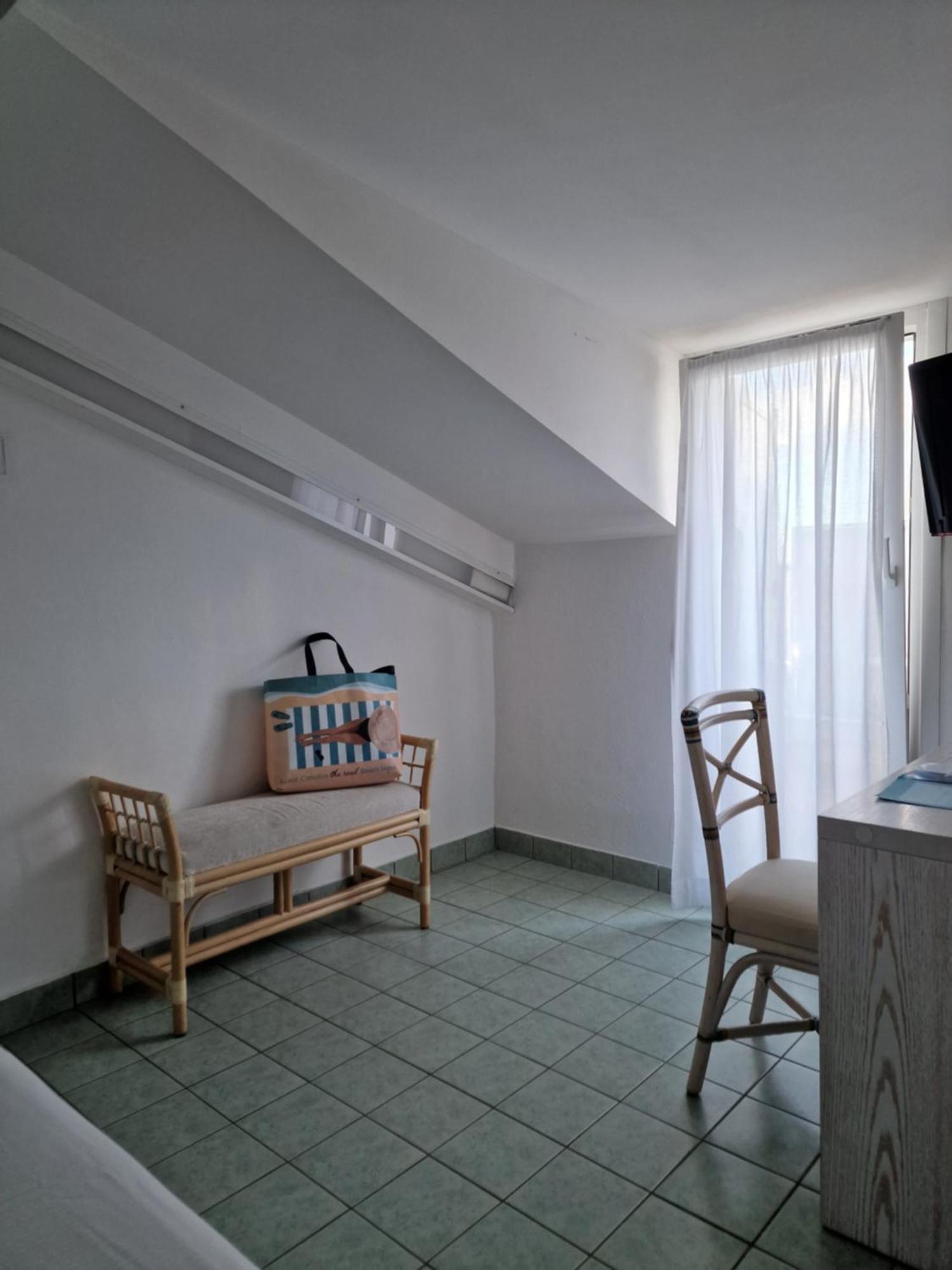 Luxor Beach Boutique Hotel Cattolica Luaran gambar