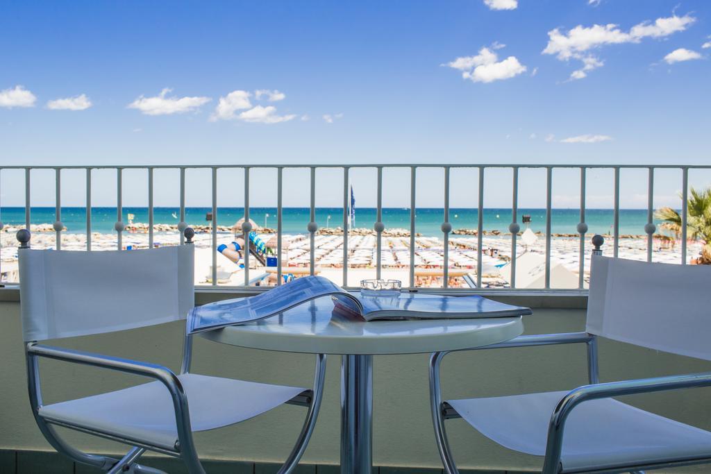 Luxor Beach Boutique Hotel Cattolica Luaran gambar